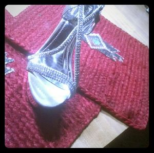 Platform heels w rhinestone s final markdown!